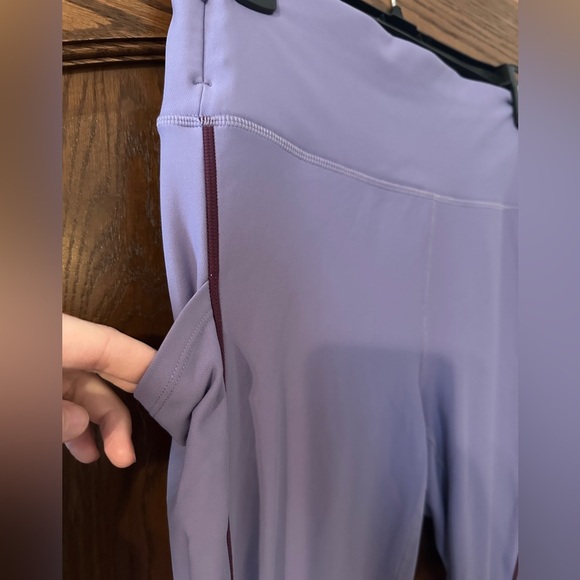 Fabletics therma flex high waisted pocket legging - Picture 3 of 5